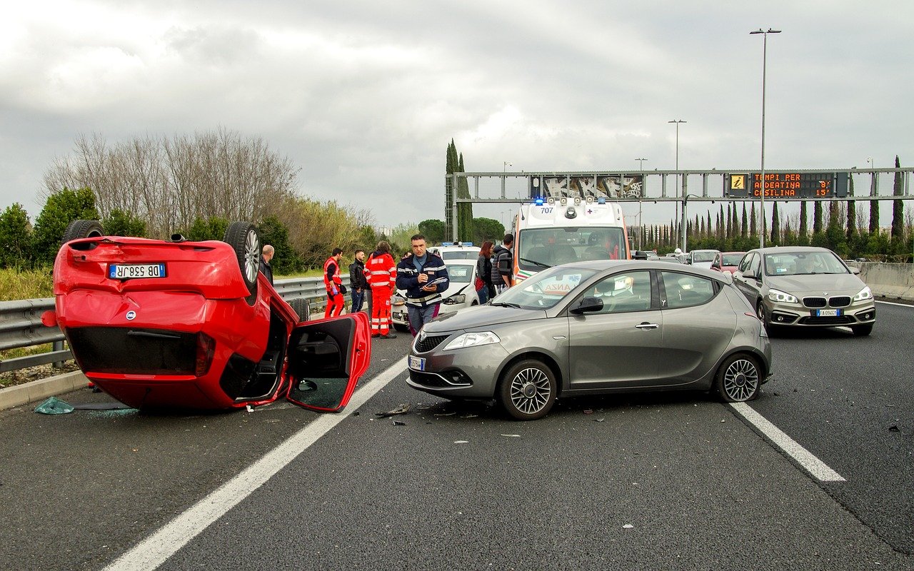 car accident, clash, rome-2165210.jpg